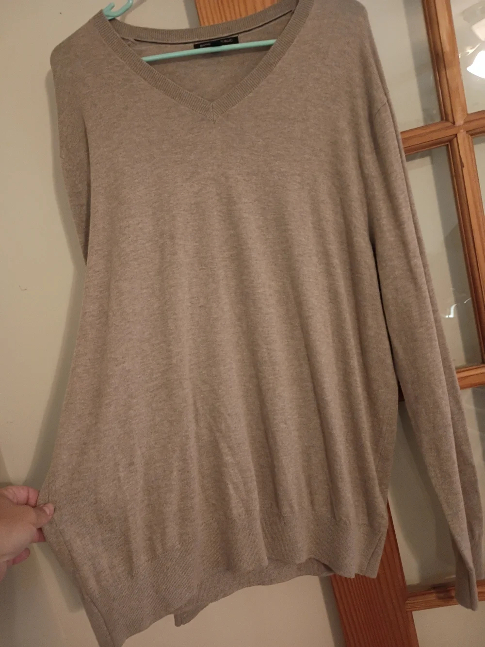 Banana Republic Men's V-Neck Sweater in Taupe